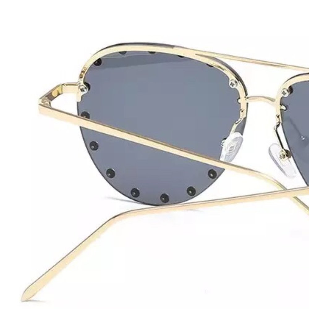 NEW Rivet-Detailing Rimless Pilot Sunglasses - Picture 6 of 12